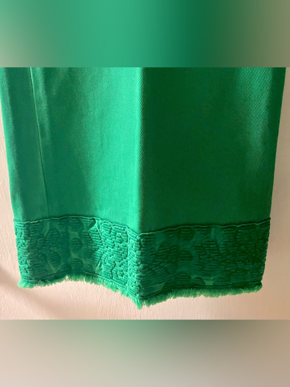 Soft Cotton Green Straight Leg Trouser Pants with Embroidered Hem: Size 6 - Picture 8 of 8